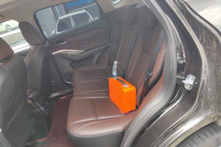 Used Wey VV6 2018 2.0T Two-Wheel-Drive Ultra-Luxury Version China V Standard Left Rear Seat