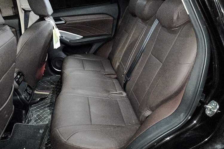 Used Wey VV6 2018 2.0T Two-Wheel-Drive Ultra-Luxury Version China V Standard Left Rear Seat
