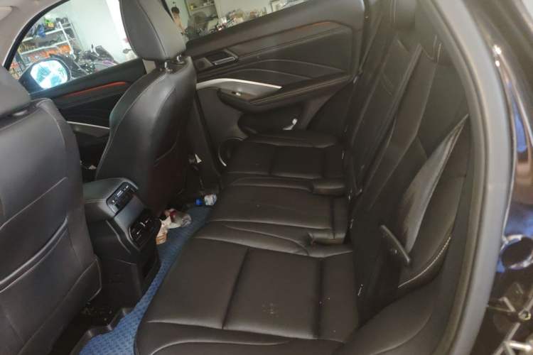 Used Wey VV6 2018 2.0T Two-Wheel-Drive Ultra-Luxury Version China V Standard Left Rear Seat