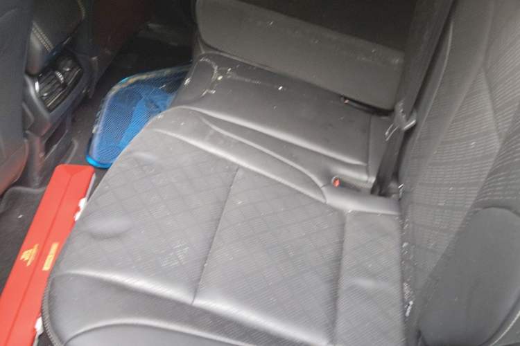 Used Wey VV6 2018 2.0T Two-Wheel Drive Flagship Version China V Standard Left Rear Seat