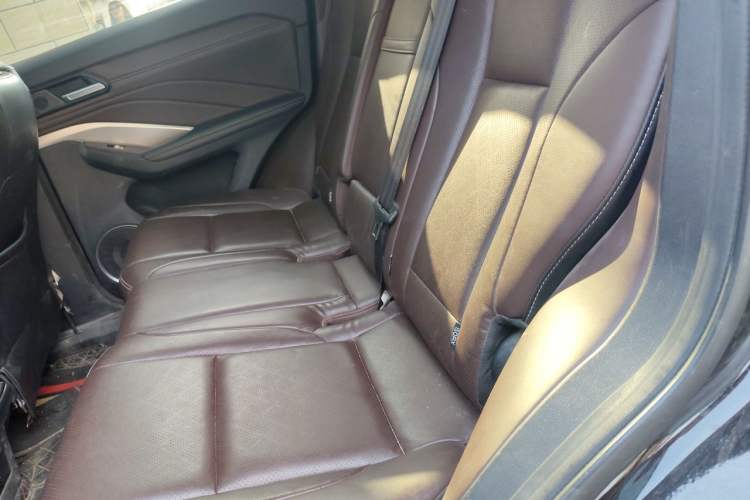 Used Wey VV6 2018 2.0T Two-Wheel-Drive Ultra-Luxury Version China V Standard Left Rear Seat