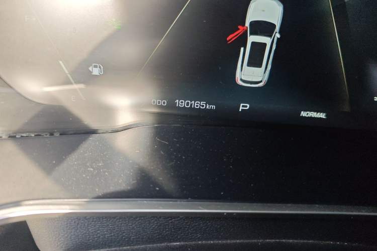 Used Wey VV6 2018 2.0T Two-Wheel Drive Flagship Version China V Standard Odometer Close Up