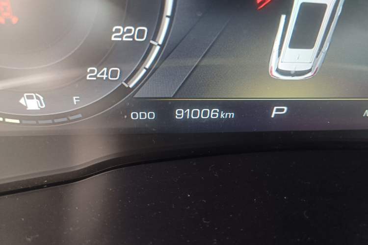 Used Wey VV6 2018 2.0T Two-Wheel-Drive Ultra-Luxury Version China V Standard Odometer Close Up