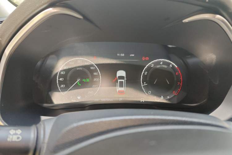 Used Wey VV6 2018 2.0T Four-Wheel Drive Flagship Version China V Standard Odometer Close Up
