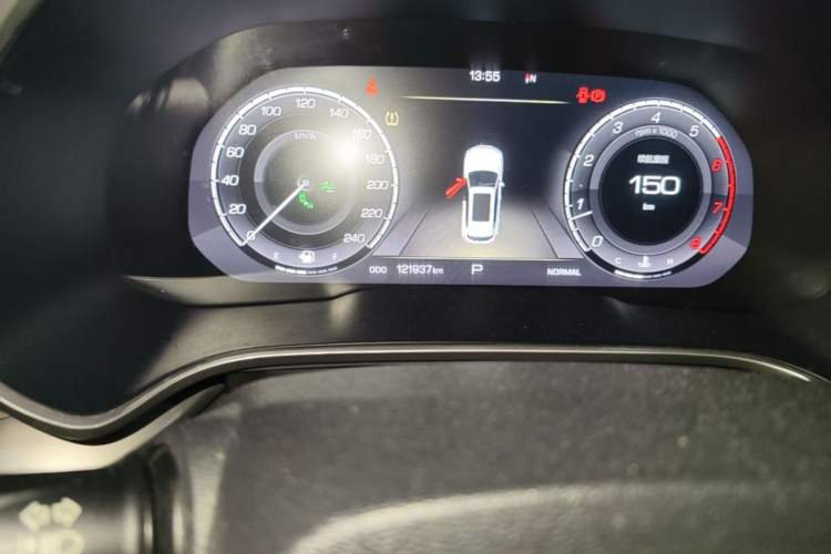 Used Wey VV6 2018 2.0T Two-Wheel-Drive Ultra-Luxury Version China V Standard Odometer Close Up