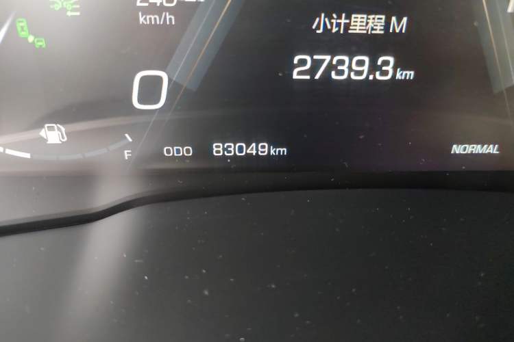 Used Wey VV6 2018 2.0T Two-Wheel-Drive Ultra-Luxury Version China V Standard Odometer Close Up