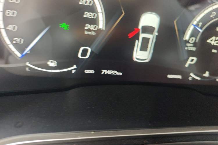 Used Wey VV6 2018 2.0T Two-Wheel-Drive Ultra-Luxury Version China V Standard Odometer Close Up