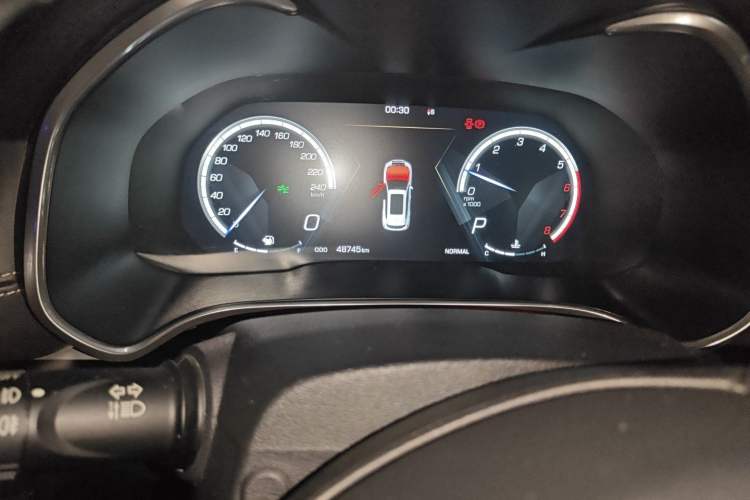 Used Wey VV6 2018 2.0T Two-Wheel-Drive Ultra-Luxury Version China V Standard Odometer Close Up