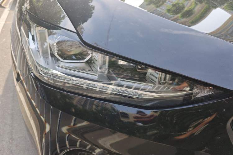 Used Wey VV6 2018 2.0T Two-Wheel Drive Flagship Version China V Standard Right Front Headlight