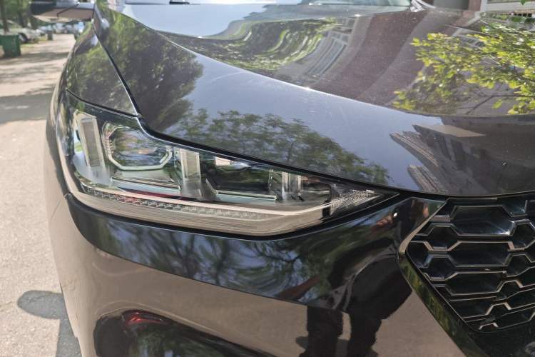 Used Wey VV6 2018 2.0T Four-Wheel Drive Flagship Version China V Standard Right Front Headlight