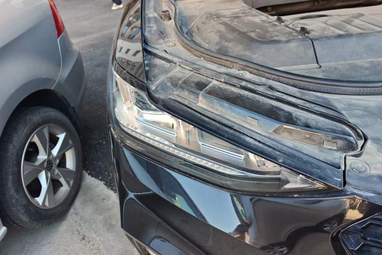 Used Wey VV6 2018 2.0T Four-Wheel Drive Flagship Version China V Standard Right Front Headlight