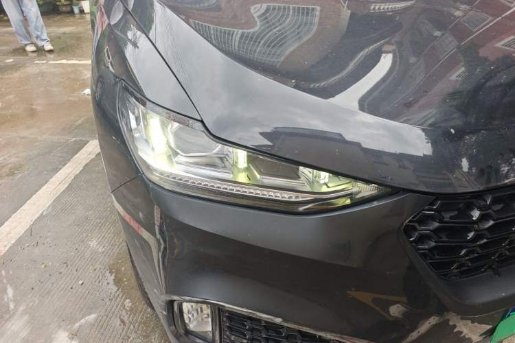 Used Wey VV6 2018 2.0T Two-Wheel-Drive Ultra-Luxury Version China V Standard Right Front Headlight
