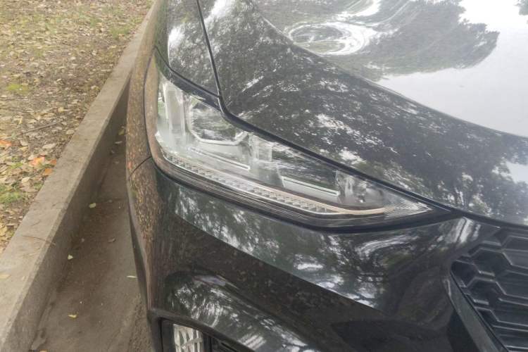 Used Wey VV6 2018 2.0T Two-Wheel Drive Flagship Version China V Standard Right Front Headlight
