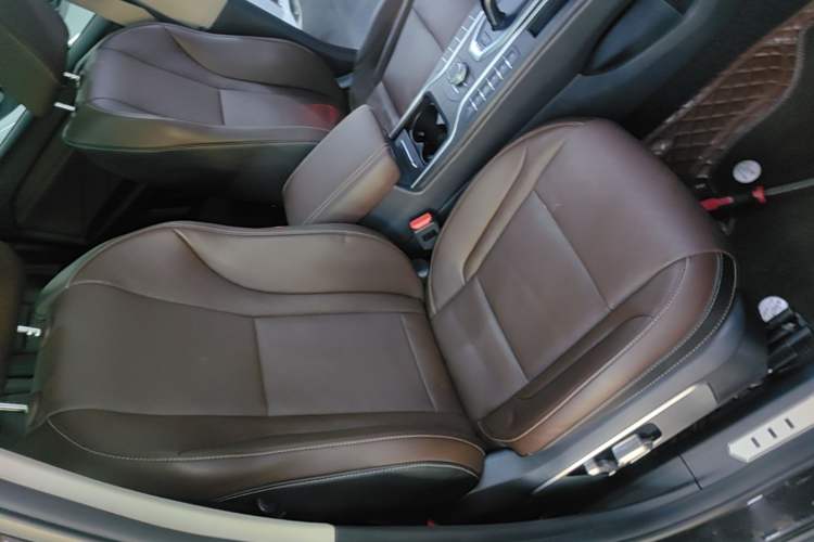 Used Wey VV6 2018 2.0T Two-Wheel Drive Flagship Version China V Standard Right Front Seat