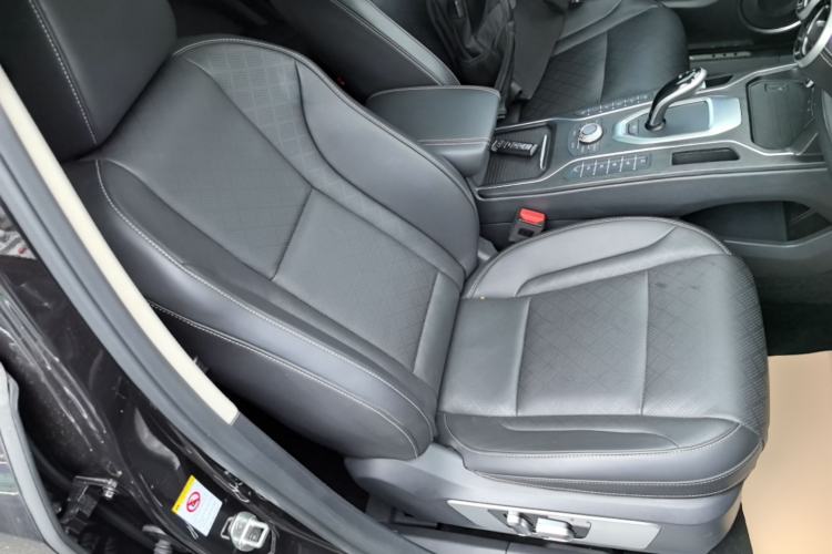 Used Wey VV6 2018 2.0T Two-Wheel Drive Flagship Version China V Standard Right Front Seat