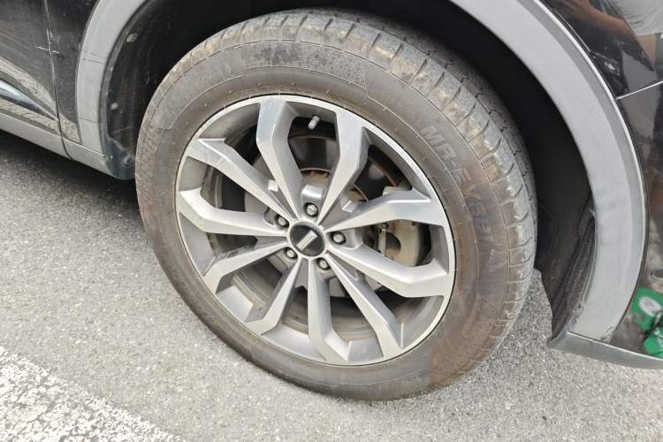 Used Wey VV6 2018 2.0T Two-Wheel Drive Flagship Version China V Standard Right Front Wheel Hub