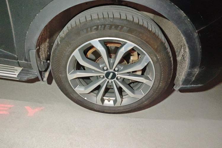 Used Wey VV6 2018 2.0T Two-Wheel Drive Flagship Version China V Standard Right Front Wheel Hub