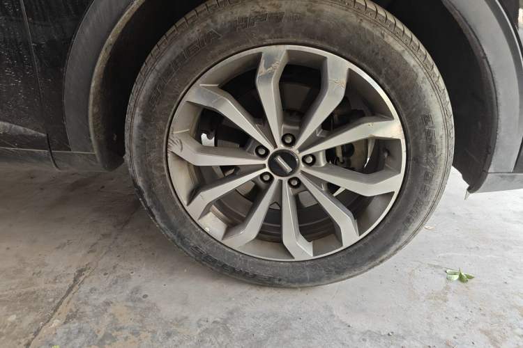 Used Wey VV6 2018 2.0T Four-Wheel Drive Flagship Version China V Standard Right Front Wheel Hub