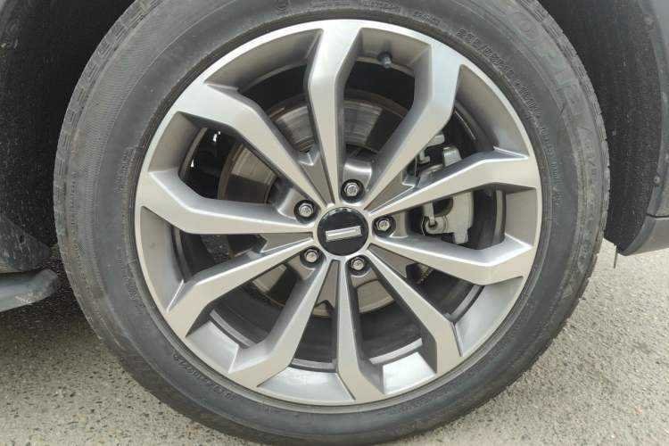 Used Wey VV6 2018 2.0T Two-Wheel Drive Flagship Version China V Standard Right Front Wheel Hub