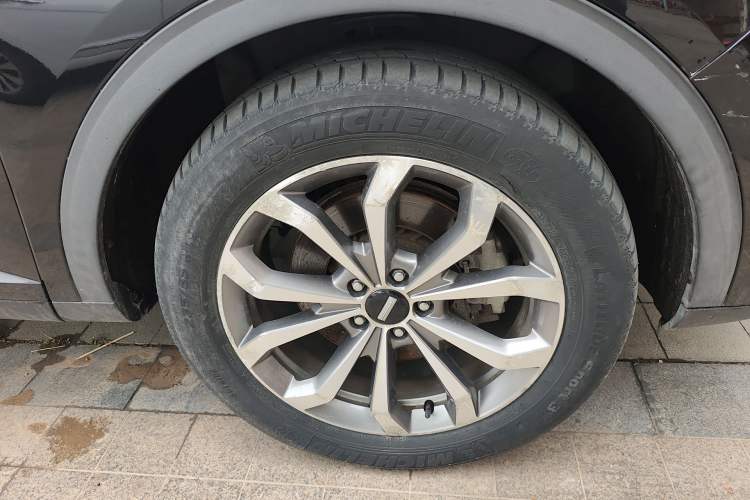 Used Wey VV6 2018 2.0T Four-Wheel Drive Flagship Version China V Standard Right Front Wheel Hub