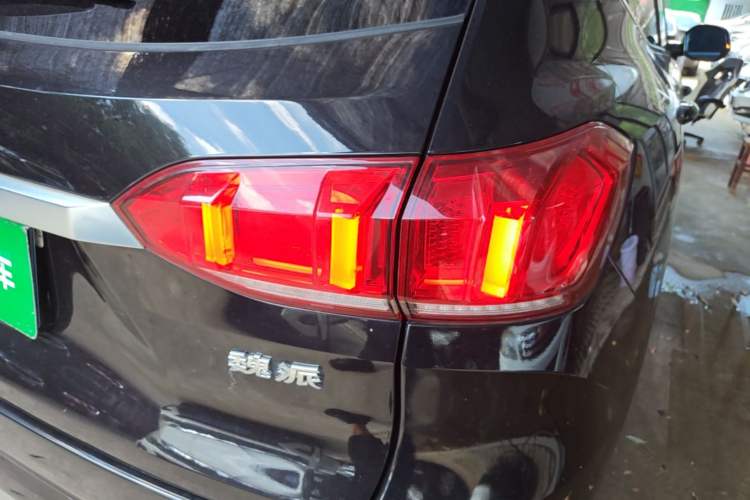 Used Wey VV6 2018 2.0T Two-Wheel Drive Flagship Version China V Standard Right Rear Taillight