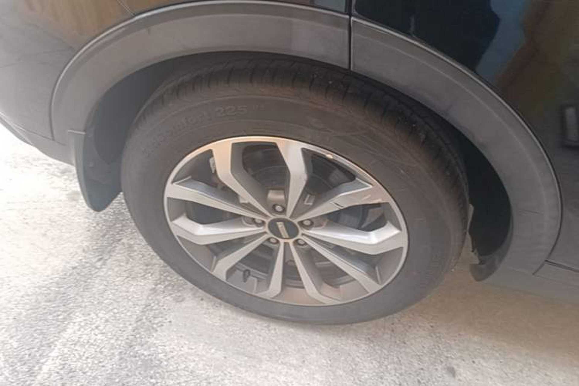 Used Wey VV6 2018 2.0T Two-Wheel-Drive Ultra-Luxury Version China V Standard Right Rear Wheel Hub