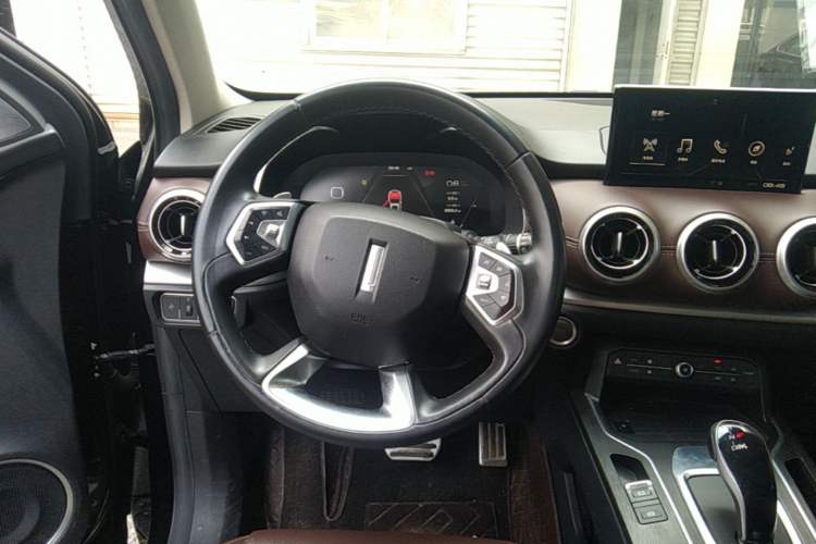 Used Wey VV6 2018 2.0T Two-Wheel-Drive Ultra-Luxury Version China V Standard Steering Wheel