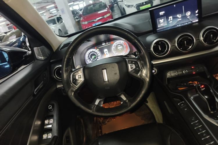 Used Wey VV6 2018 2.0T Two-Wheel-Drive Ultra-Luxury Version China V Standard Steering Wheel
