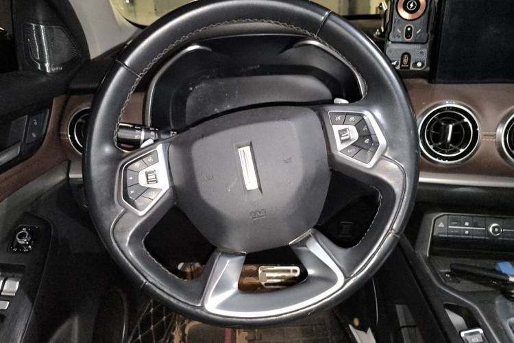 Used Wey VV6 2018 2.0T Two-Wheel-Drive Ultra-Luxury Version China V Standard Steering Wheel