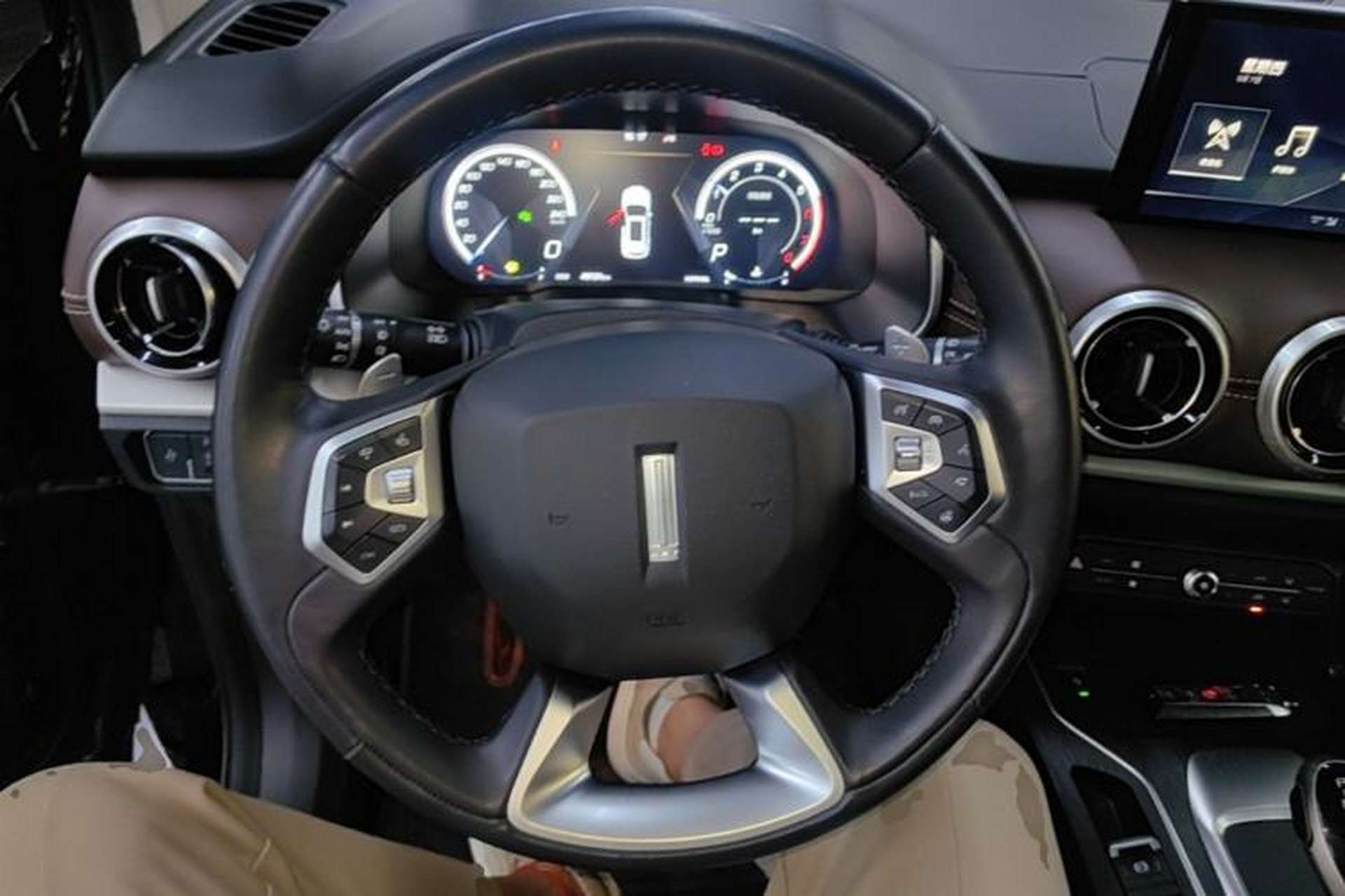 Used Wey VV6 2018 2.0T Two-Wheel Drive Flagship Version China V Standard Steering Wheel