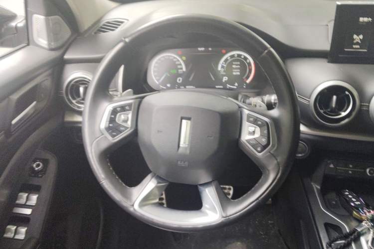 Used Wey VV6 2018 2.0T Two-Wheel Drive Flagship Version China V Standard Steering Wheel