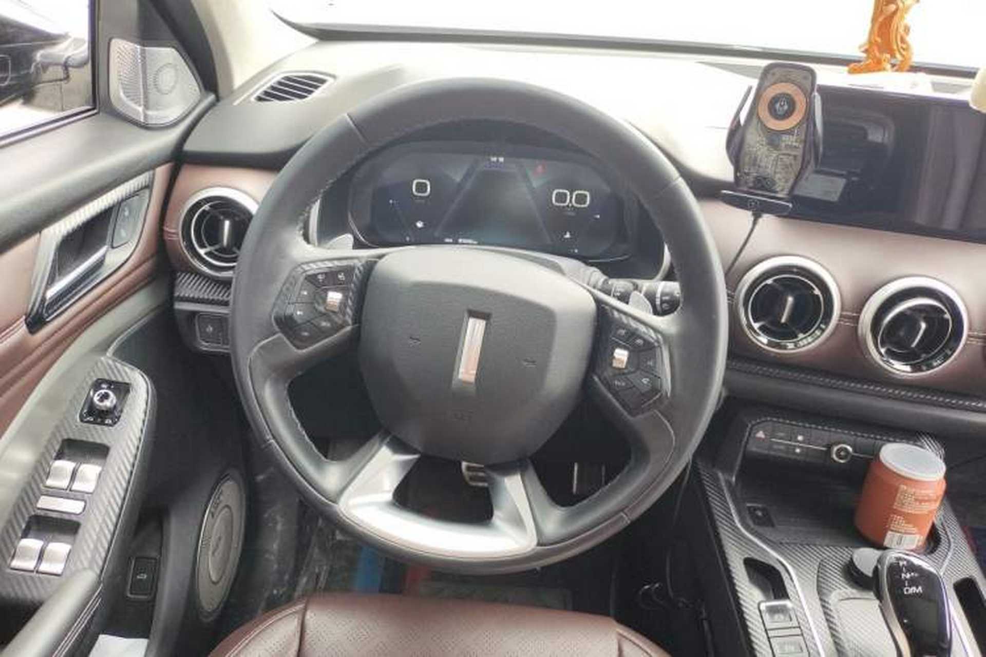 Used Wey VV6 2018 2.0T Two-Wheel-Drive Ultra-Luxury Version China V Standard Steering Wheel
