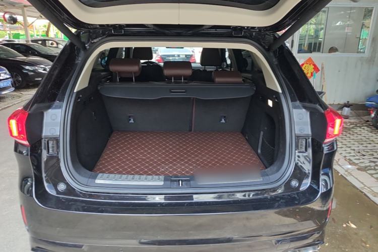 Used Wey VV6 2018 2.0T Two-Wheel Drive Flagship Version China V Standard Trunk