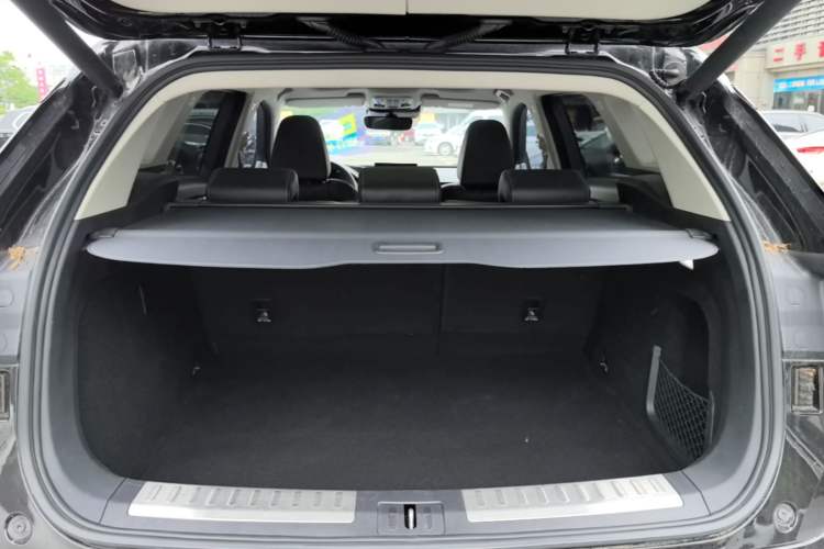 Used Wey VV6 2018 2.0T Two-Wheel Drive Flagship Version China V Standard Trunk