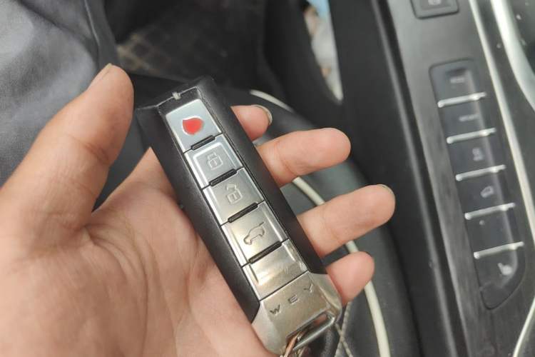 Used Wey VV6 2018 2.0T Two-Wheel-Drive Ultra-Luxury Version China V Standard Vehicle Key