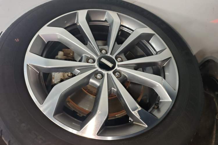 Used Wey VV6 2018 2.0T Two-Wheel Drive Flagship Version China V Standard Exterior 5