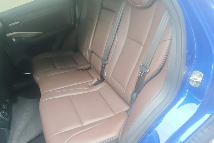 Used Wey VV6 2018 2.0T Two-Wheel-Drive Ultra-Luxury Version China V Standard Interior 1