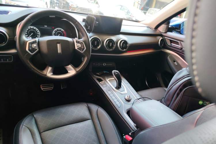 Used Wey VV6 2018 2.0T Four-Wheel Drive Flagship Version China V Standard Interior 2