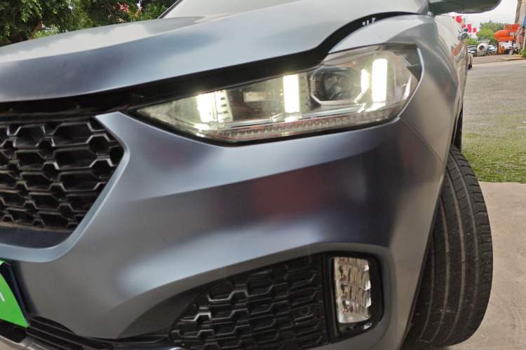 Used Wey VV6 2018 2.0T Two-Wheel-Drive Ultra-Luxury Version China V Standard Left Front Headlight
