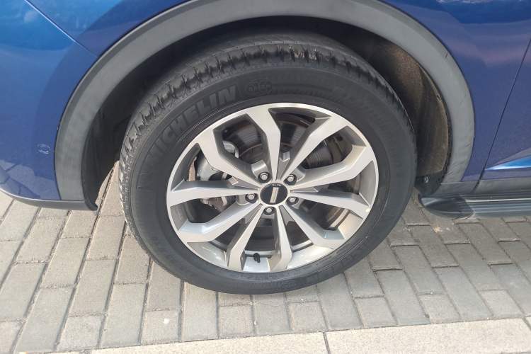 Used Wey VV6 2018 2.0T Two-Wheel Drive Flagship Version China V Standard Left Front Wheel Hub