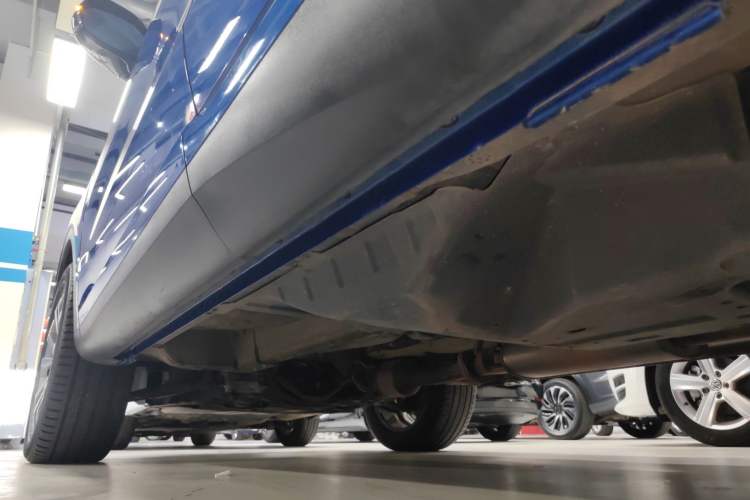 Used Wey VV6 2018 2.0T Two-Wheel-Drive Ultra-Luxury Version China V Standard Left Side Sill