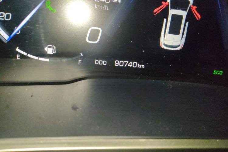 Used Wey VV6 2018 2.0T Two-Wheel Drive Flagship Version China V Standard Odometer Close Up