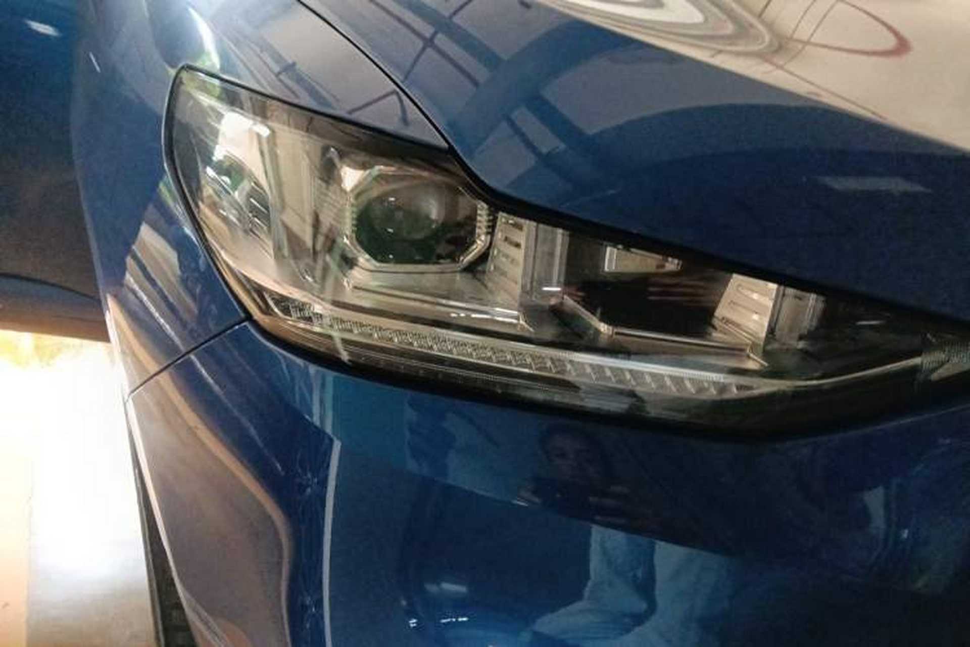 Used Wey VV6 2018 2.0T Two-Wheel-Drive Ultra-Luxury Version China V Standard Right Front Headlight