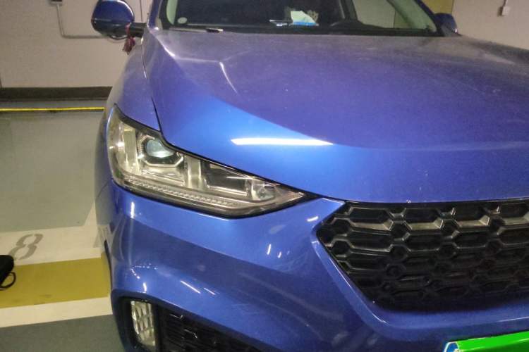 Used Wey VV6 2018 2.0T Two-Wheel Drive Flagship Version China V Standard Right Front Headlight