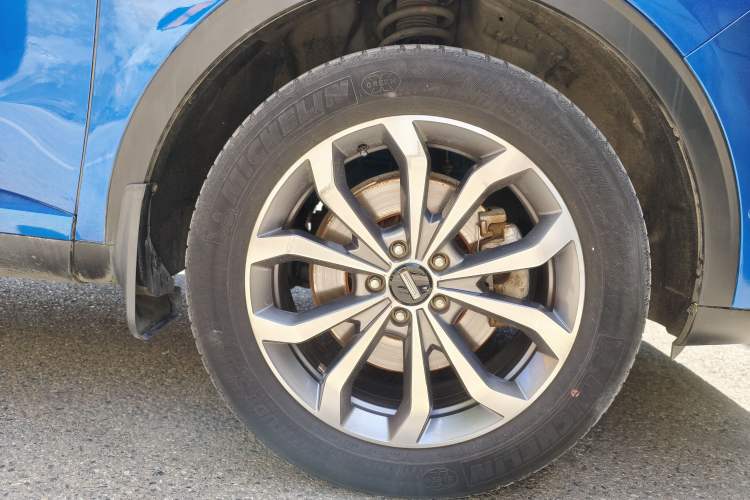 Used Wey VV6 2018 2.0T Two-Wheel Drive Flagship Version China V Standard Right Front Wheel Hub