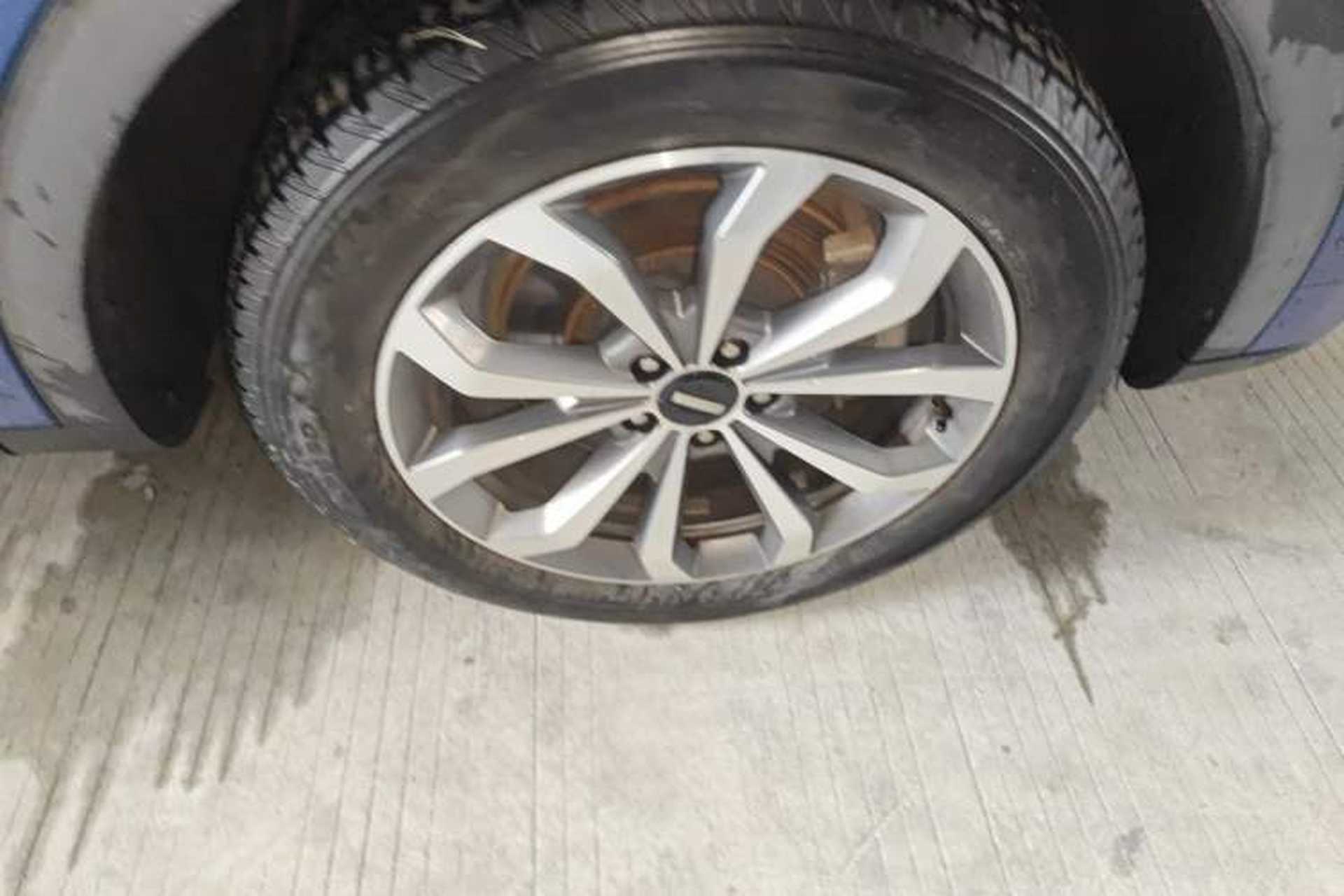 Used Wey VV6 2018 2.0T Two-Wheel Drive Flagship Version China V Standard Right Front Wheel Hub