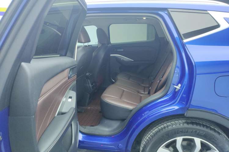 Used Wey VV6 2018 2.0T Two-Wheel Drive Flagship Version China V Standard Right Rear Seat