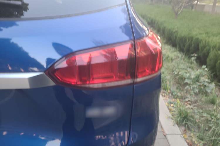 Used Wey VV6 2018 2.0T Two-Wheel Drive Flagship Version China V Standard Right Rear Taillight