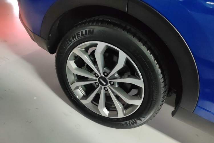 Used Wey VV6 2018 2.0T Two-Wheel-Drive Ultra-Luxury Version China V Standard Right Rear Wheel Hub