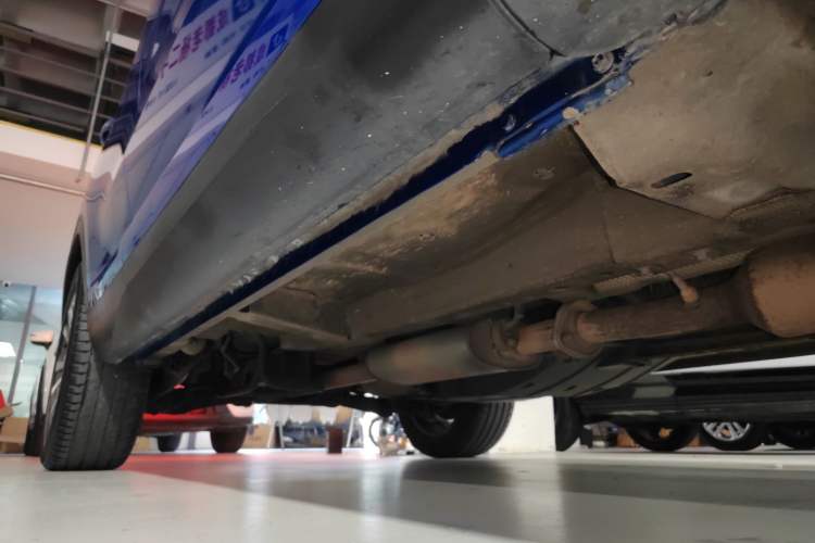 Used Wey VV6 2018 2.0T Two-Wheel-Drive Ultra-Luxury Version China V Standard Right Side Sill